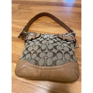 Coach 3577 Soho Signature Hobo Shoulder Bag Made in 2006 Signature Canvas‎ EUC